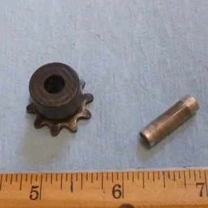 Cessna ELEVATOR TRIM ACTUATOR SPROCKET w/ CENTER SHAFT p/n K-2510 (AVIATION)